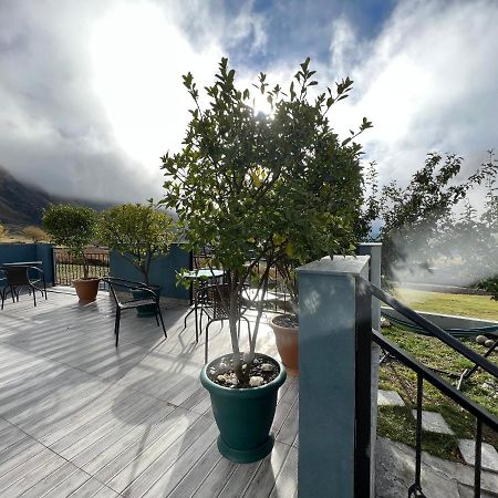 Hotel Up Kazbegi Exterior foto
