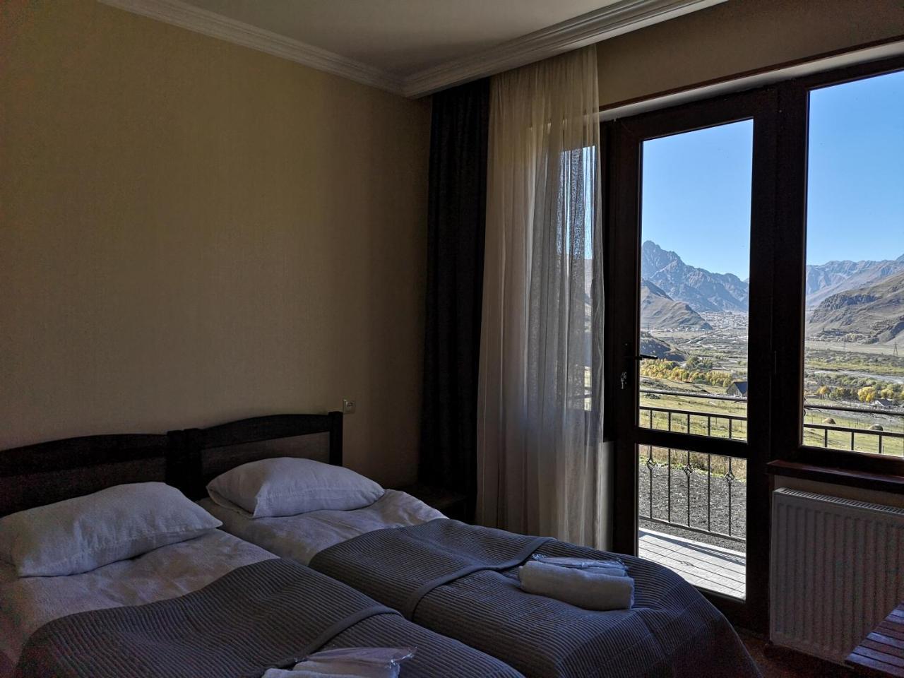Hotel Up Kazbegi Exterior foto