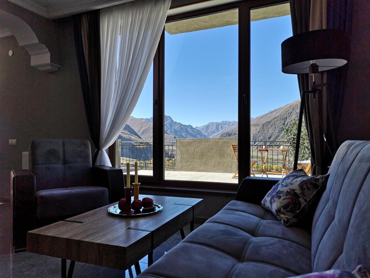 Hotel Up Kazbegi Exterior foto